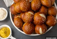 Tangy Sourdough Pretzel Bites