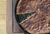 Gooey Deep Dish Snickerdoodle Skillet Cookie