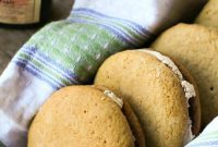 Sweet Maple Cream Sandwiches