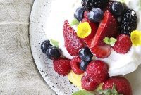 Mini Pavlova Delights