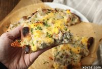 Homestyle Sausage Gravy Breakfast Pizza