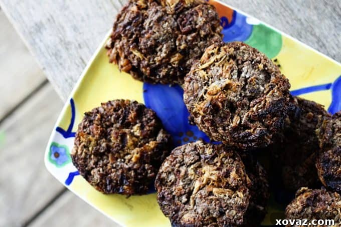 Decadent Triple Threat Burger 5 Filthy Burgers: Beef burgers filthied up with loads of pulled pork and crispy bacon in them!