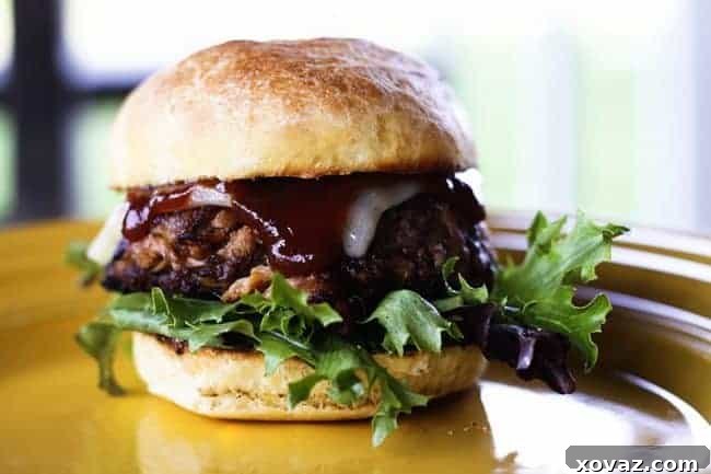 Decadent Triple Threat Burger 6 Filthy Burger (Beef, Barbecue Pulled Pork and Bacon Burgers) | www.foodiewithfamily.com