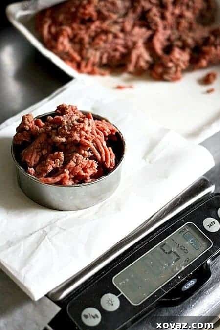 Make Your Own Frozen Patties for Grilling Hamburgers. #Lifehack foodiewithfamily.com