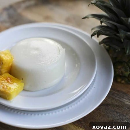 Piña Colada Tembleque - Pineapple Coconut Pudding #DairyFree #Vegan
