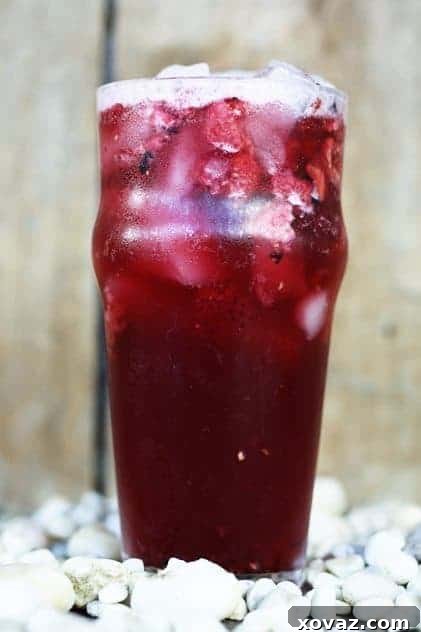 Very Berry Hibiscus Refresher - A delicious homemade alternative to the Starbucks drink
